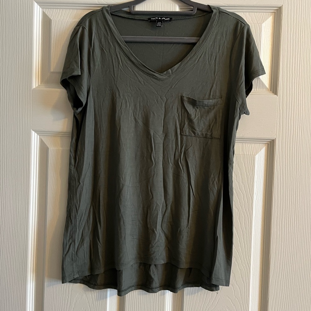Cable & Gauge Dark Green V-Neck Tee